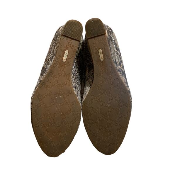 Vionic Wedge Heel Antonia Natural Snakeskin Orthotic Pump Size US 9 - Picture 4 of 6
